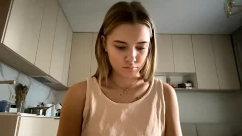 Eliza online show from April 20, 4:15 am