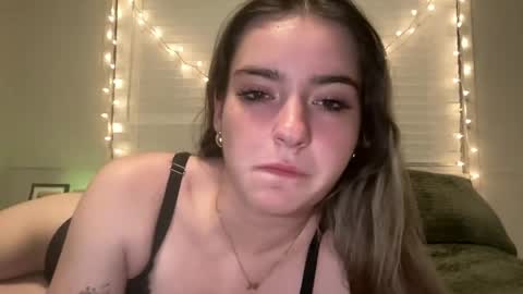 Olivia Rose online show from June 24, 3:49 am