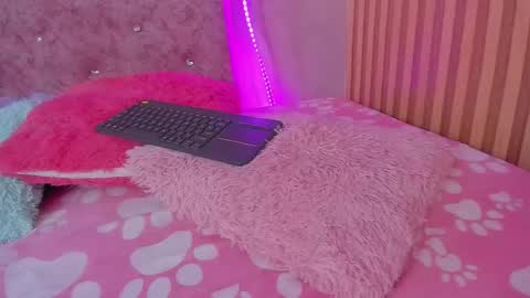 Kissy online show from March 11, 7:27 pm