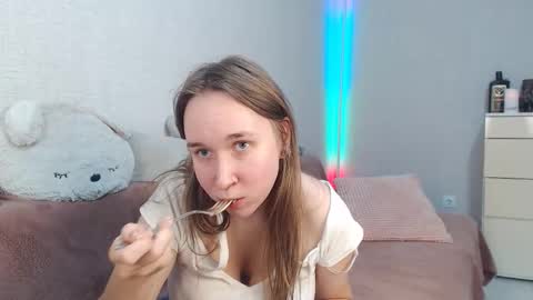 Lovely Hayley online show from September 30, 11:31 pm