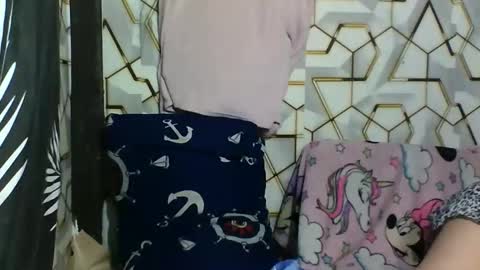 lovely online show from February 4, 8:28 am