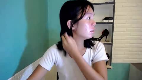 Thea  online show from April 18, 7:58 pm