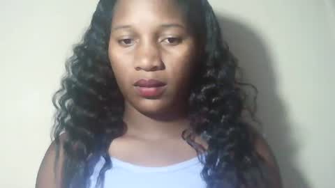 lovelylarra online show from April 8, 6:43 pm