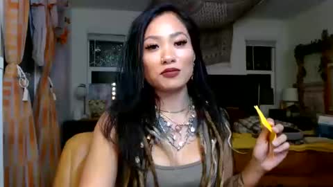 lovelyxmacii online show from October 14, 2:14 am