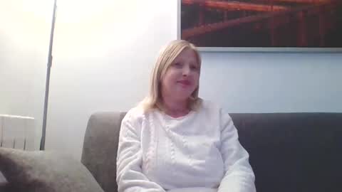 Marlyn online show from December 30, 7:42 pm