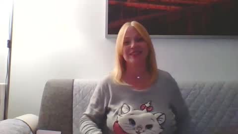 Marlyn online show from May 14, 9:20 pm