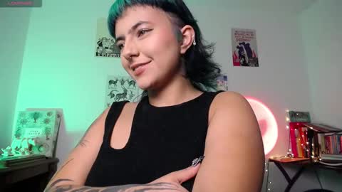 loving_alma online show from October 19, 2:46 am