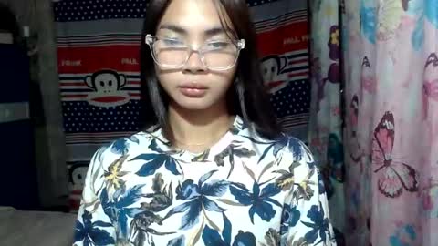 loving_rhean online show from June 3, 12:17 pm