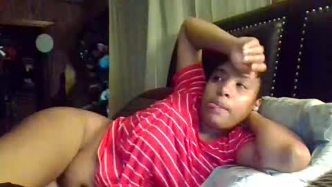 lowwkeyykc online show from March 8, 10:13 pm