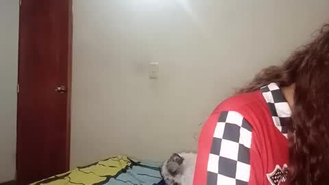 luanapowerful online show from February 6, 12:00 am