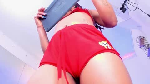 Lucero  online show from February 15, 4:15 am