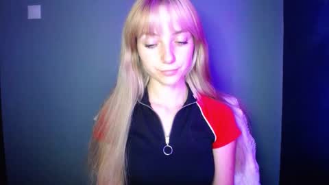 Lucy online show from September 27, 8:27 pm