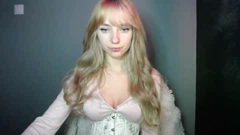 Lucy online show from November 9, 7:48 am