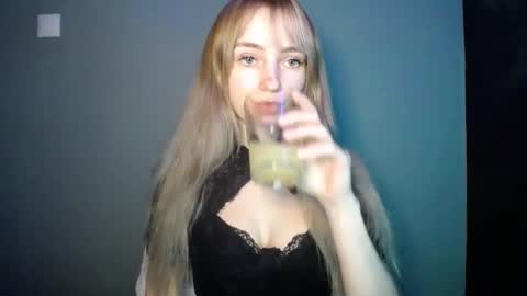 Lucy online show from January 18, 8:27 pm