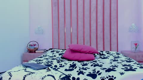 Lucie Red online show from May 16, 1:52 am