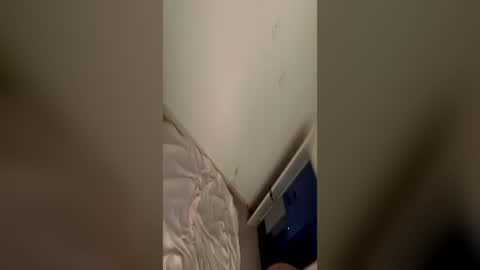 lucky_g3ld online show from June 20, 1:42 am