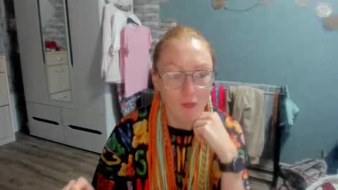 lucky_licky20 online show from October 5, 4:28 am