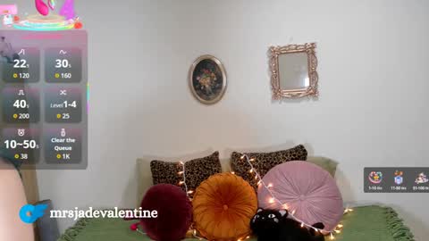 Jade online show from September 18, 12:15 pm