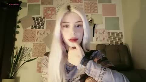 luckysapphire777 online show from August 5, 12:22 pm