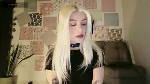 luckysapphire777 online show from July 21, 11:33 am