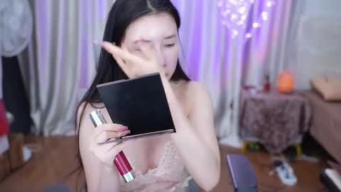 Lucy online show from February 6, 1:53 am