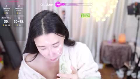 Lucy online show from November 22, 1:52 am