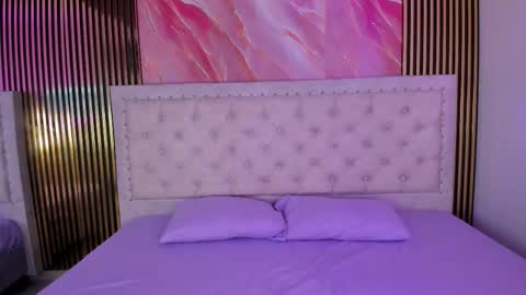 Lucy online show from December 4, 11:23 am