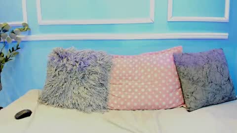 lucy_canel online show from September 28, 9:53 pm