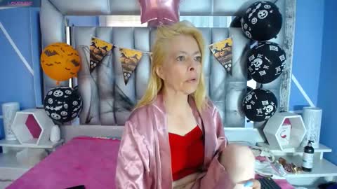  SleepyAbuela online show from October 20, 1:58 pm