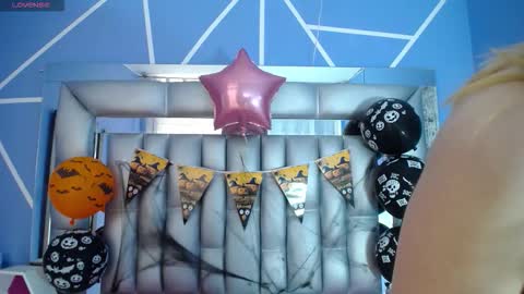  SleepyAbuela online show from October 17, 3:59 pm