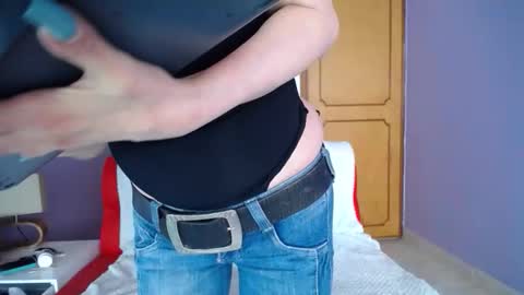  SleepyAbuela online show from February 19, 1:21 pm