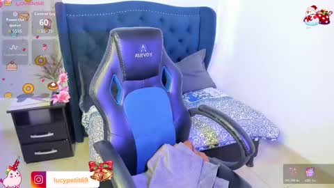 Lucy Petit online show from December 22, 12:41 pm