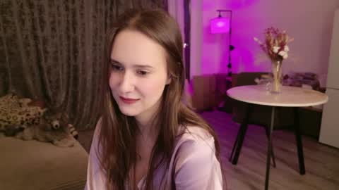 Lucy Rose online show from April 7, 6:10 pm