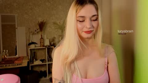 Lucy online show from October 23, 6:03 pm