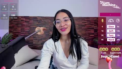 Lucy Liiu online show from October 28, 3:29 pm