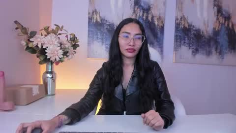 Lucy Liiu online show from March 14, 12:22 am