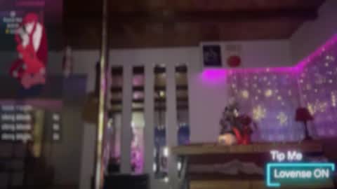 Luubeam             INSTA luubeammm TWITTER lunaisreallycu1 online show from February 3, 6:40 am