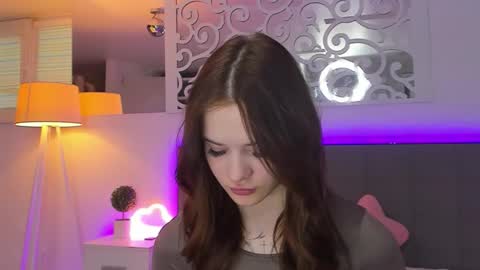 LuisaClover online show from March 3, 1:50 pm