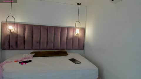 L U I S A online show from February 7, 7:38 pm