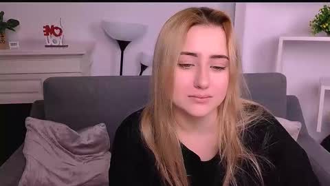 Lily online show from March 3, 10:05 pm