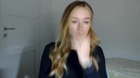 Lulu Baby18 online show from March 2, 8:04 pm