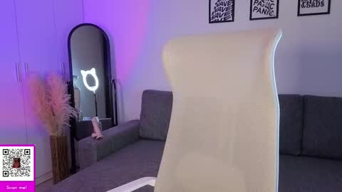 Lulu online show from December 22, 7:06 pm