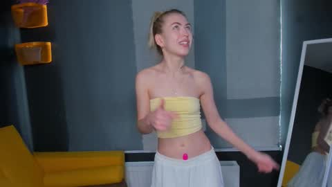 Elizabeth online show from February 5, 9:34 am