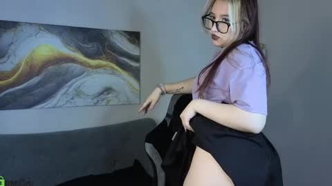 Luna Host online show from May 15, 1:54 am