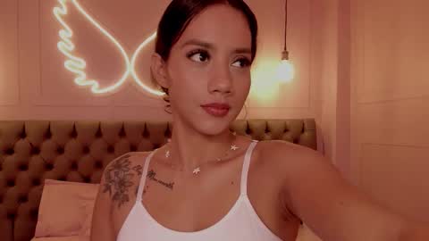 luna_hot_ass online show from March 5, 8:15 pm