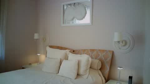 luna_hoti online show from July 17, 11:25 am