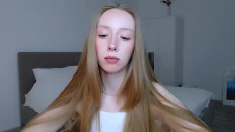 Luna online show from December 22, 7:42 pm