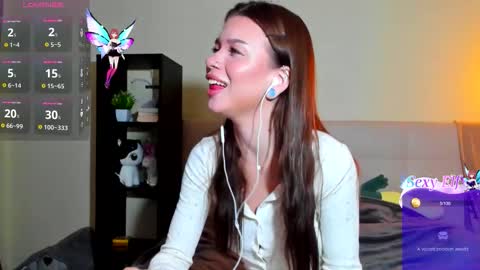 Hi everyone my name is Tina   online show from March 3, 12:05 am