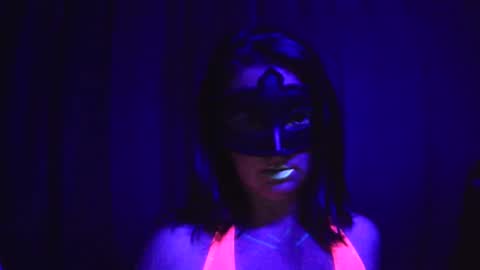 luna_moth123 online show from July 9, 11:39 pm