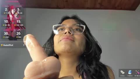 luna_velveth1 online show from March 25, 3:34 am